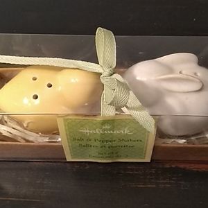 VTG Hallmark Easter Salt & Pepper Shakers